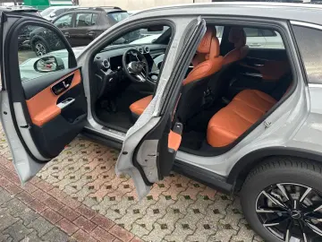 MERCEDES-BENZ GLC 200 4M Edition Avantgarde D-TACHO-&hellip;