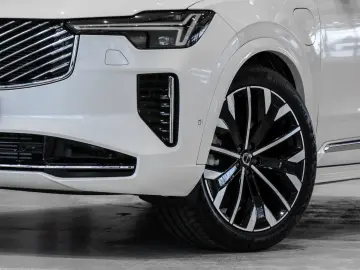 VOLVO XC90 T8 Recharge AWD Plus Bright Reskin NP 97.32