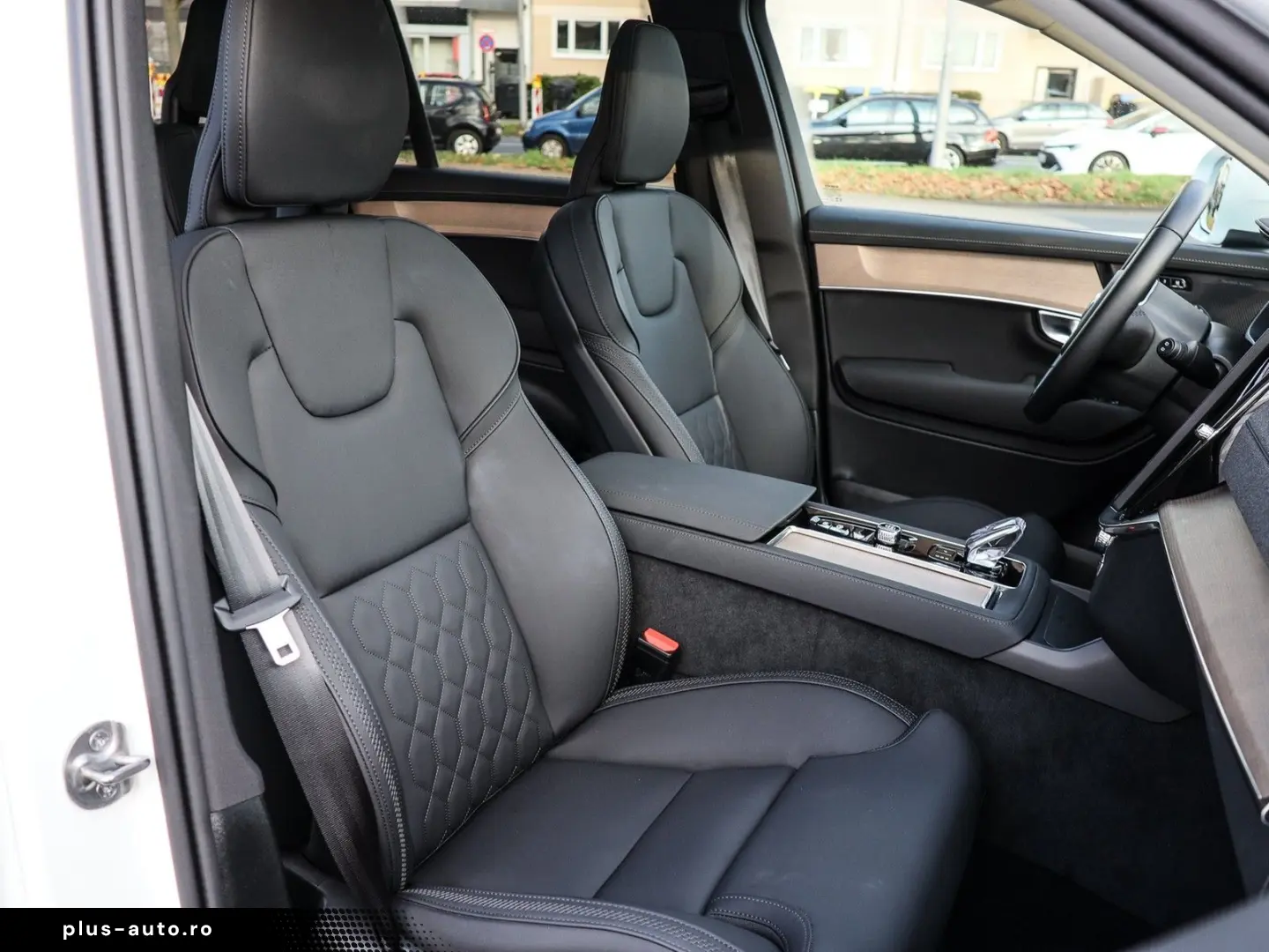 VOLVO XC90 T8 Recharge AWD Plus Bright Reskin NP 97.32