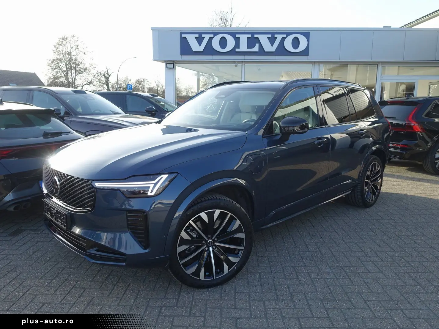 VOLVO XC90 Plus Dark T8 AWD Plug-in hybrid B&W HUD AHK