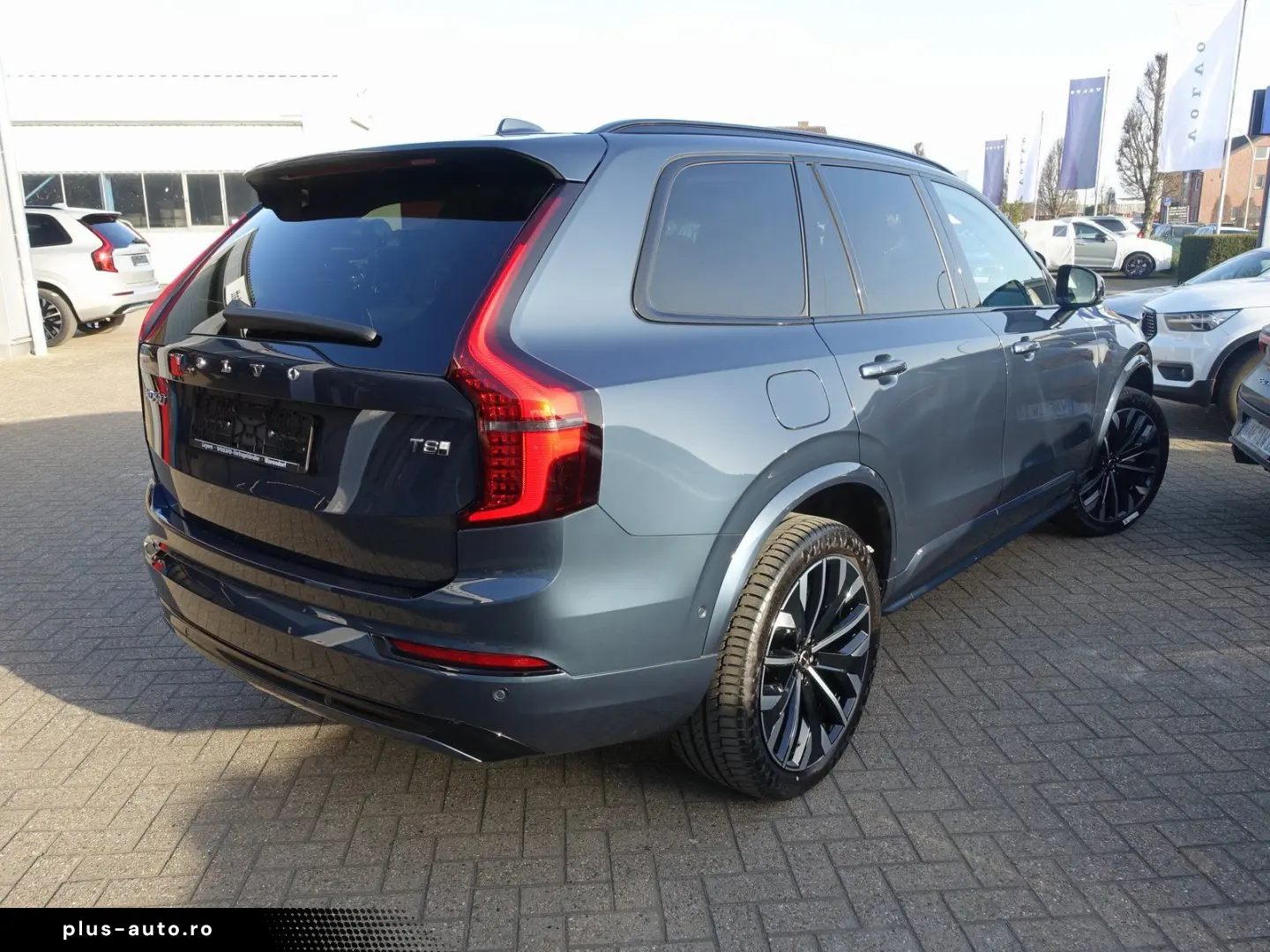 VOLVO XC90 Plus Dark T8 AWD Plug-in hybrid B&W HUD AHK
