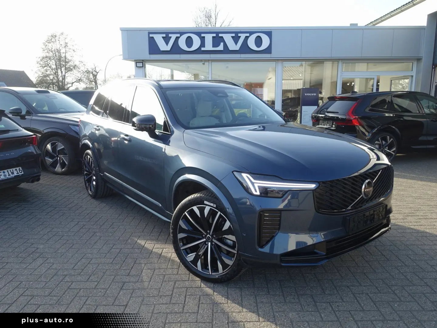 VOLVO XC90 Plus Dark T8 AWD Plug-in hybrid B&W HUD AHK