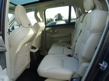 VOLVO XC90 Plus Dark T8 AWD Plug-in hybrid B&W HUD AHK