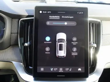 VOLVO XC90 Plus Dark T8 AWD Plug-in hybrid B&W HUD AHK