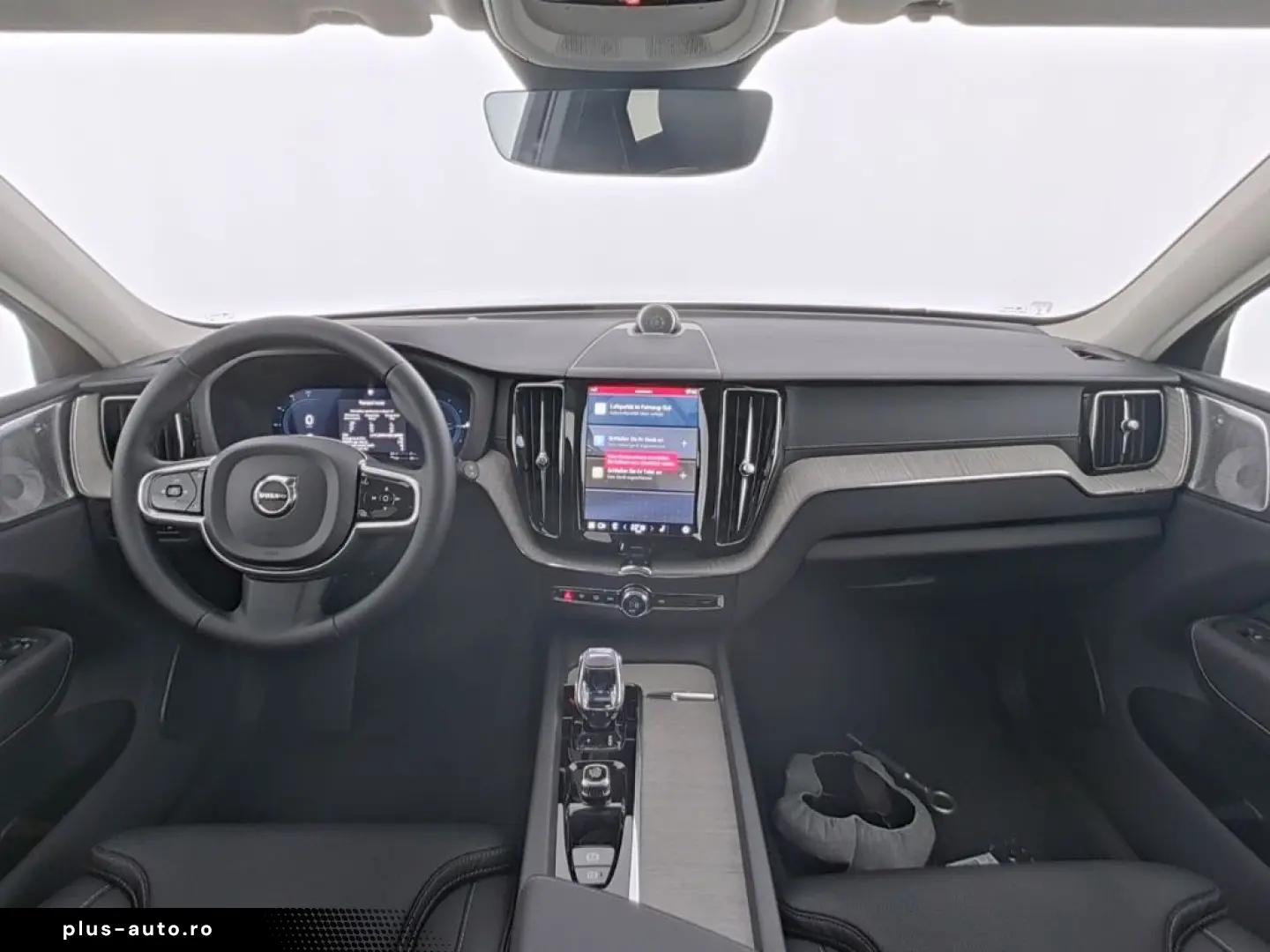 VOLVO XC60 T8 AWD Ultra Dark AHK B&W HUD PGS 360  Luft