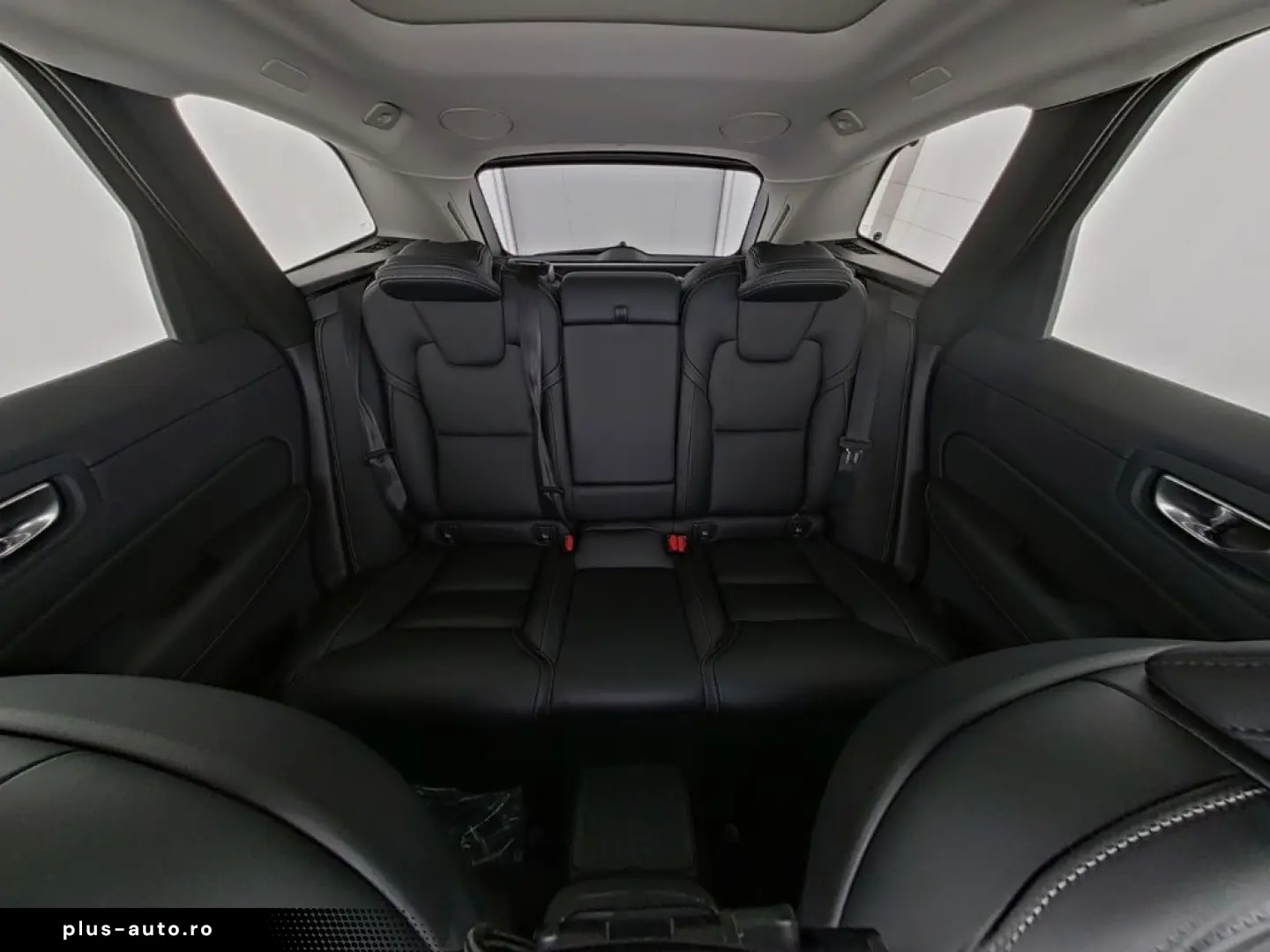 VOLVO XC60 T8 AWD Ultra Dark AHK B&W HUD PGS 360  Luft