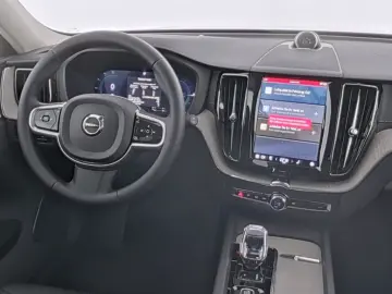 VOLVO XC60 T8 AWD Ultra Dark AHK B&W HUD PGS 360  Luft