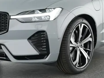 VOLVO XC60 T8 AWD Ultra Dark AHK B&W HUD PGS 360  Luft