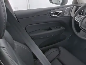 VOLVO XC60 T8 AWD Ultra Dark AHK B&W HUD PGS 360  Luft