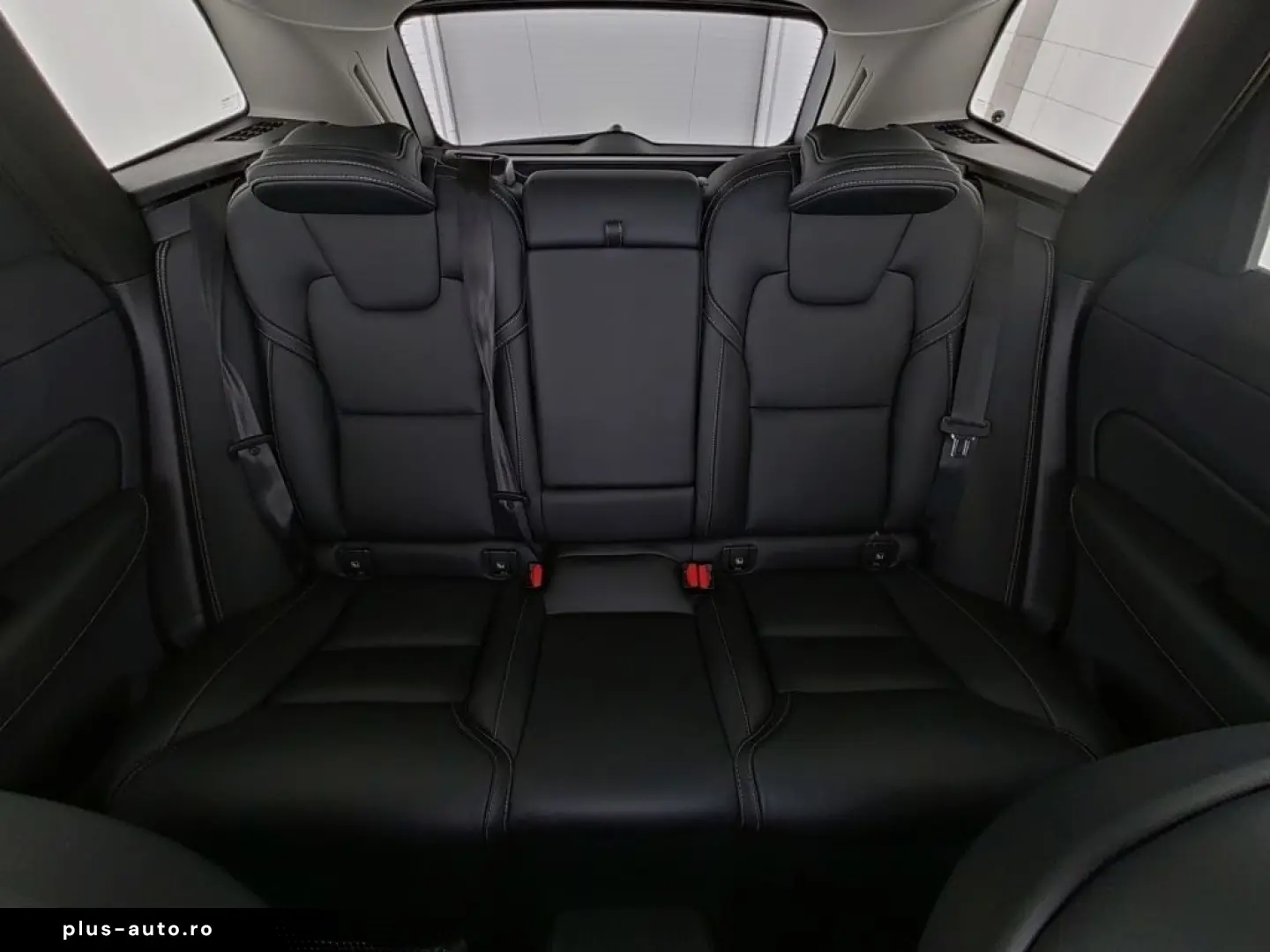 VOLVO XC60 T8 AWD Ultra Dark AHK B&W HUD PGS 360  Luft