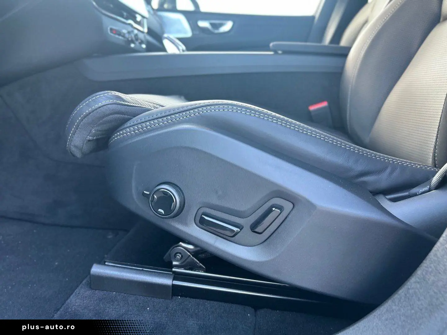 VOLVO XC60 T8 Ultra Dark Vollausstattung XC60 T8 Ultra