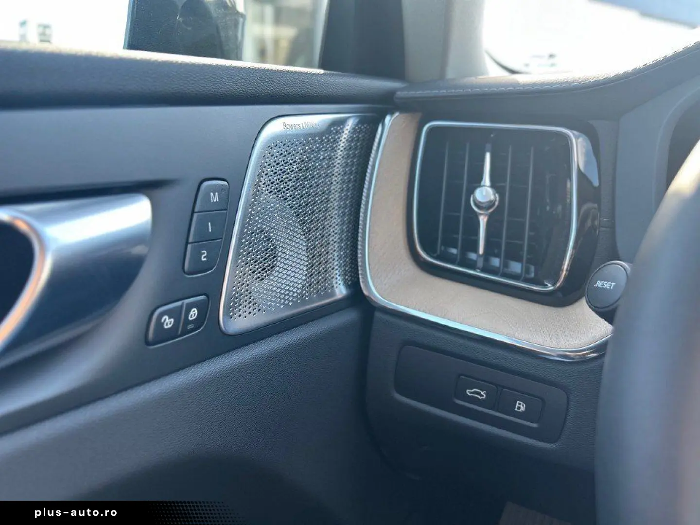 VOLVO XC60 T8 Ultra Dark Vollausstattung XC60 T8 Ultra