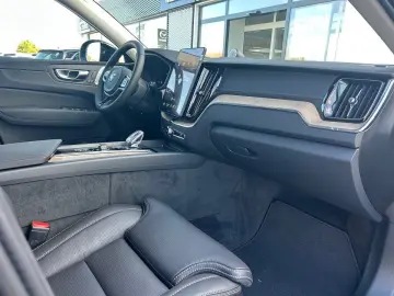 VOLVO XC60 T8 Ultra Dark Vollausstattung XC60 T8 Ultra