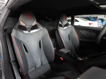 LAMBORGHINI Huracán Sterrato