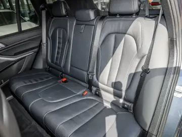 BMW X5 xDrive45e M Sport PANO AHK RFK NAVI Standh.