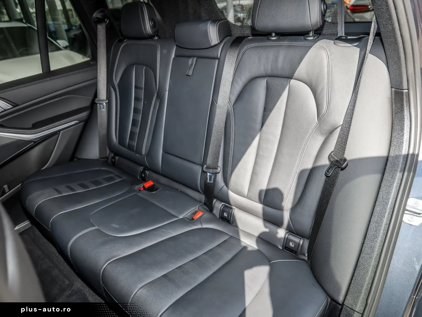 BMW X5 xDrive45e M Sport PANO AHK RFK NAVI Standh.