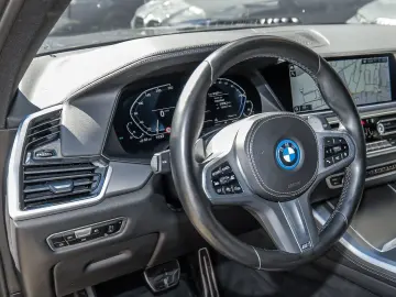 BMW X5 xDrive45e M Sport PANO AHK RFK NAVI Standh.