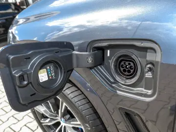 BMW X5 xDrive45e M Sport PANO AHK RFK NAVI Standh.