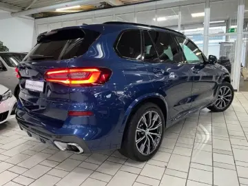 BMW X5 xDrive 30d A M-Sport AHK Pano Alarm HUD H K