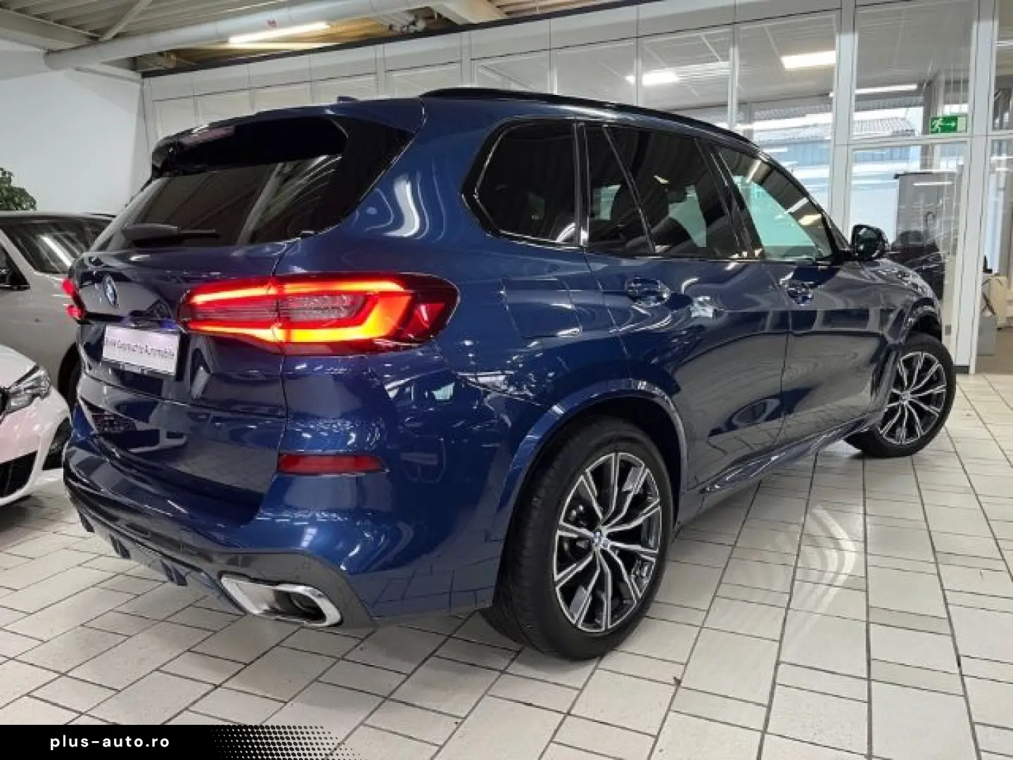 BMW X5 xDrive 30d A M-Sport AHK Pano Alarm HUD H K