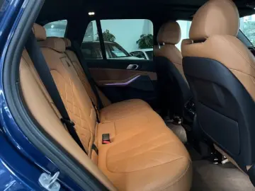 BMW X5 xDrive 30d A M-Sport AHK Pano Alarm HUD H K