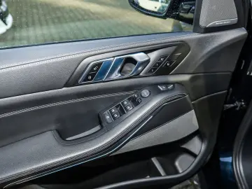 BMW X5 xDrive30d M Sport HUD PANO Laser AHK NAVI H K