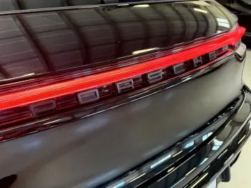 PORSCHE Macan S PASM PDLS STANDHEIZ APPROVED BIS 03 28