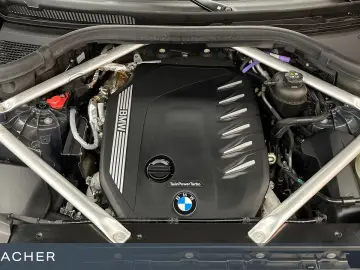 BMW X5 xDrive30d M-Sport Pano AHK Standhz Massage