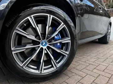 BMW X5 xDr45e M Sport PANO AHK AdapLED ACC H&K 360
