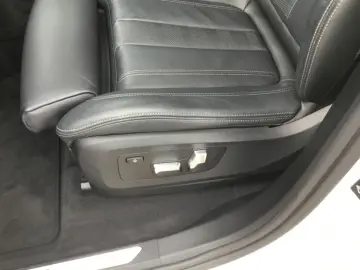 BMW X5 xDrive 30d M-Sport HUD StandHZG Pano Navi Led