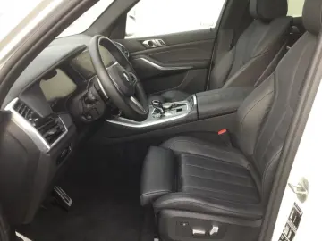 BMW X5 xDrive 30d M-Sport HUD StandHZG Pano Navi Led