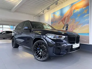 BMW X5 xDr.30d M SPORT PANO HUD LASER ACC KOMF BELÜF