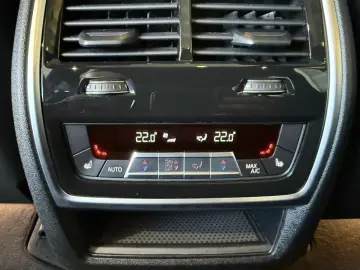 BMW X5 xDr.30d M SPORT PANO HUD LASER ACC KOMF BELÜF