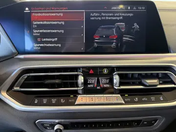 BMW X5 xDr.30d M SPORT PANO HUD LASER ACC KOMF BELÜF