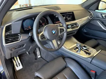 BMW X5 xDr.30d M SPORT PANO HUD LASER ACC KOMF BELÜF