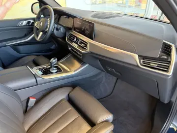 BMW X5 xDr.30d M SPORT PANO HUD LASER ACC KOMF BELÜF