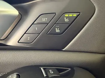 BMW X5 xDr.30d M SPORT PANO HUD LASER ACC KOMF BELÜF