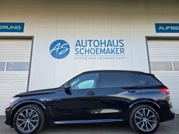 BMW X5 xDrive 45e M Sport MERINO Sky-Lounge HUD H&K