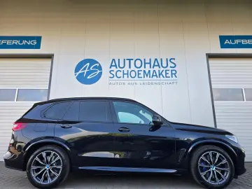 BMW X5 xDrive 45e M Sport MERINO Sky-Lounge HUD H&K
