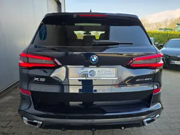 BMW X5 xDrive 45e M Sport MERINO Sky-Lounge HUD H&K