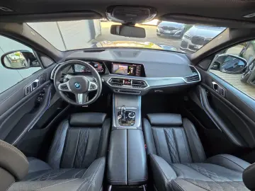 BMW X5 xDrive 45e M Sport MERINO Sky-Lounge HUD H&K