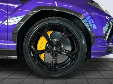LAMBORGHINI Urus S