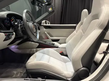 Porsche 992 911 992 CARRERA GTS CABRIO