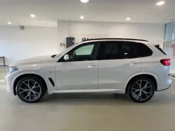 BMW X5 xDrive 30d M Sportpaket HUD Pano Navi Leder B