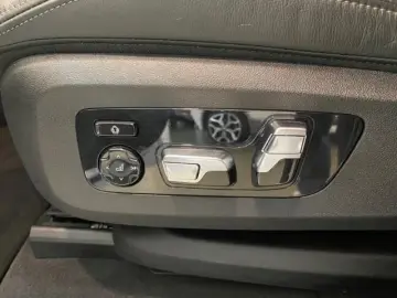 BMW X5 xDrive 30d M Sportpaket HUD Pano Navi Leder B