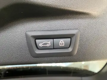 BMW X5 xDrive 30d M Sportpaket HUD Pano Navi Leder B