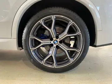 BMW X5 xDrive 30d M Sportpaket HUD Pano Navi Leder B