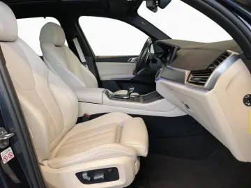 BMW X5 xDr 40d M SPORT PANO HUD LASER H K 360