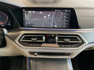 BMW X5 xDr 40d M SPORT PANO HUD LASER H K 360