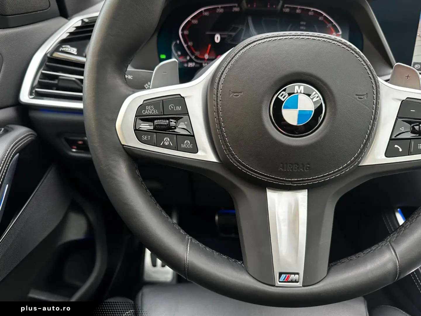 BMW X5 xDr30d M Sport PANO 2Achs AHK Laser HiFi 360